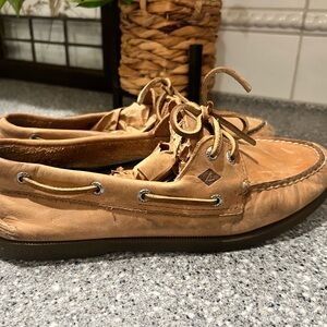Sperry Classic Tan Leather Boat Shoes size 9.5